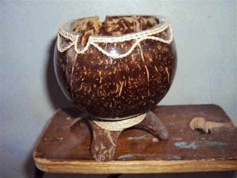 cara membuat asbak dari tempurung kelapa