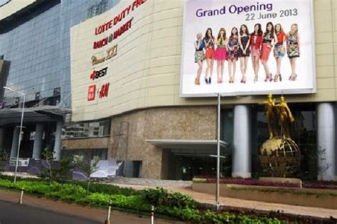 KRL ke Lotte Shopping Avenue: Belanja Mudah dan Nyaman!