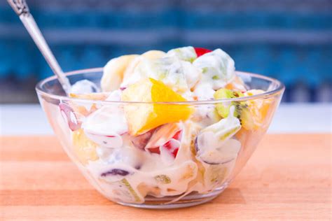 Resep Salad Buah Mayones: Kesegaran Manis yang Menggugah Selera