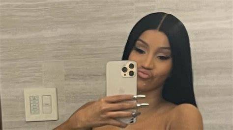 cardi bee nude