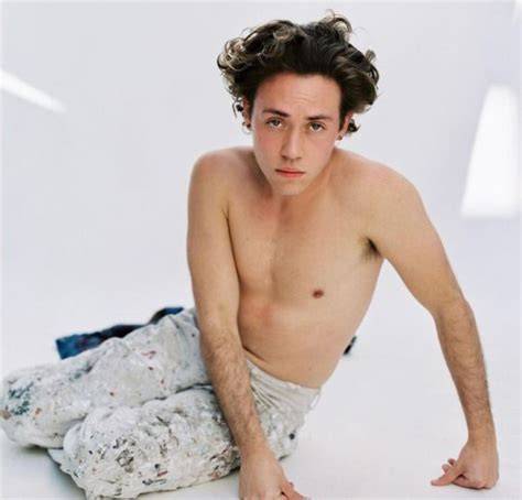 carl gallagher nude