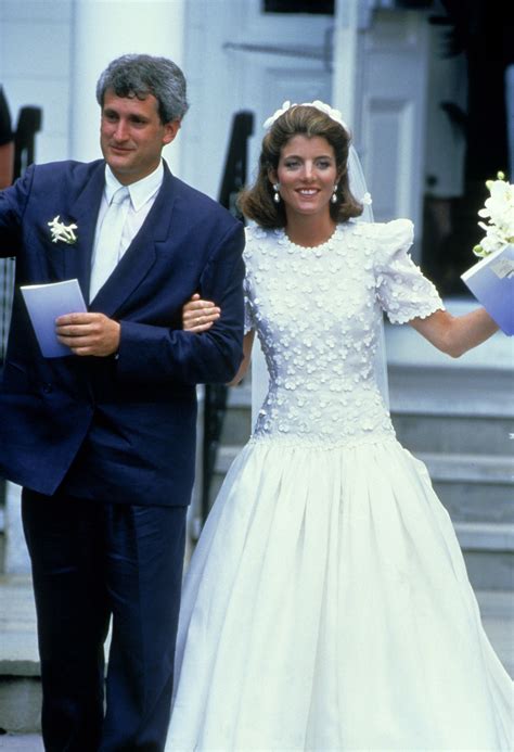 caroline kennedy wedding dress with bridesmaids