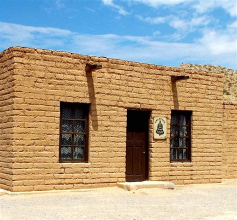 Casa De Adobe