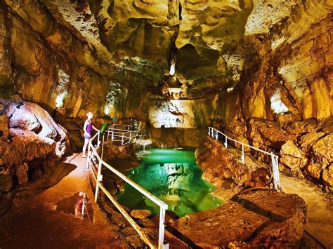 cascade caverns in texas