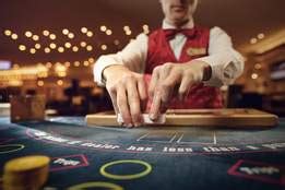 casino dealer definition hidb france