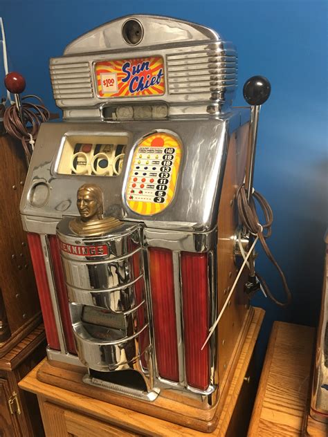 casino machine vintage