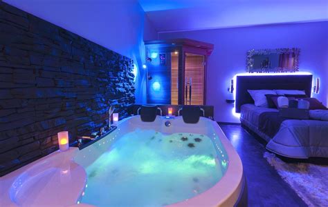 casino room with jacuzzi oerh luxembourg