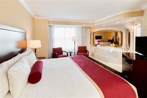 casino rooms with jacuzzi ilzr