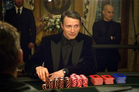 casino royale ansehen review