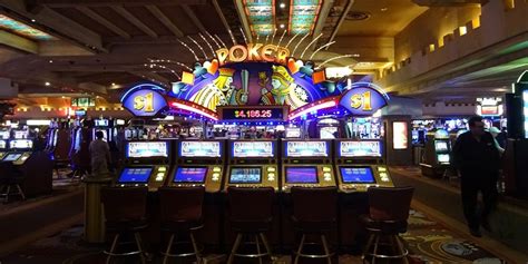 casino win taxable zywi canada