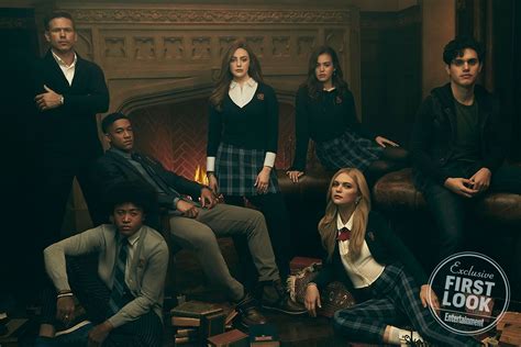 Cast Of Legacies