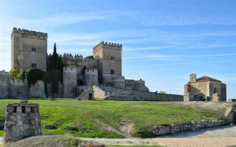 Castillo De Ampudia