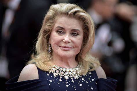catherine deneuve boosty