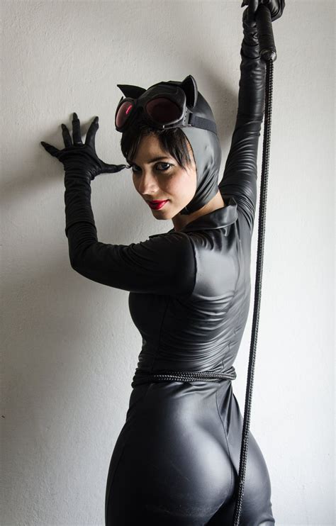 Catwoman headscissors