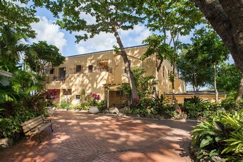 cauley square florida