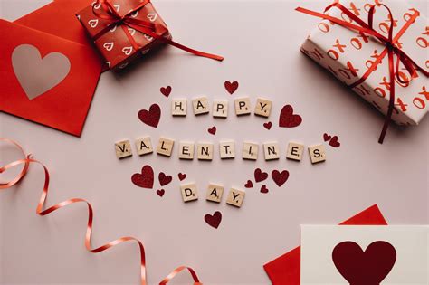 Read Online Celebrate Valentines Day With Love Cards And Candy Holidays Around The World 