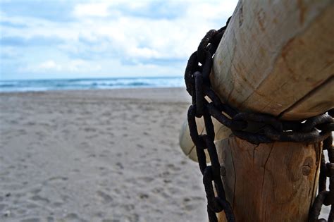 Chains Of Sand