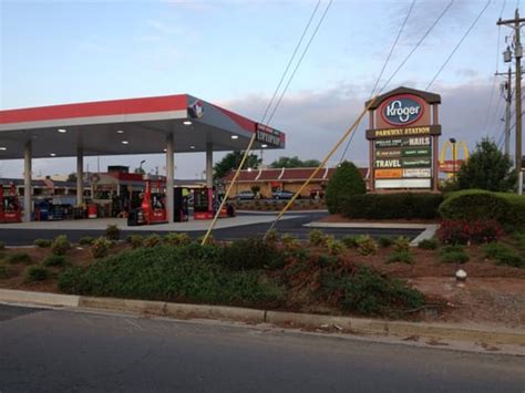 The Lakewood CVS Pharmacy at 460 S Vance St can