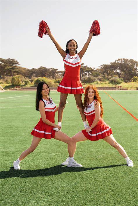 cheering nude