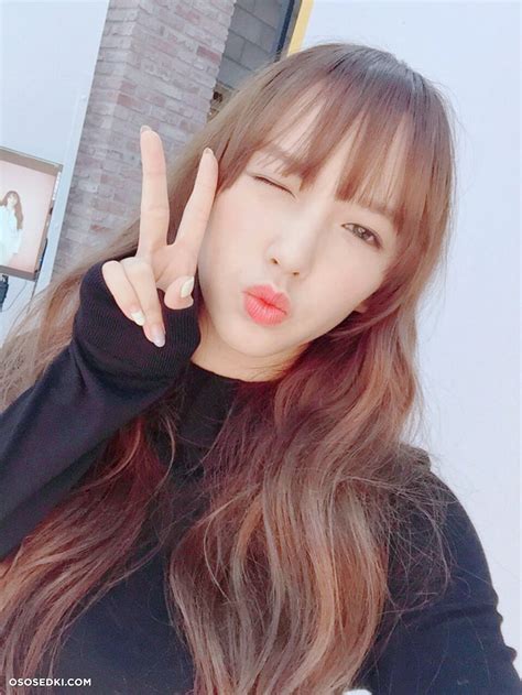 cheng xiao boobs