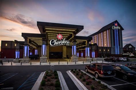 cherokee casino hotel roland