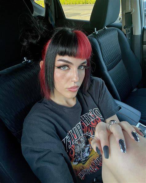 cherryemojigirl nude