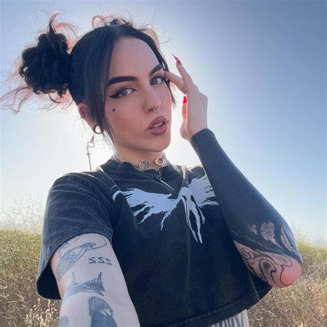 cherryemojigirl onlyfans