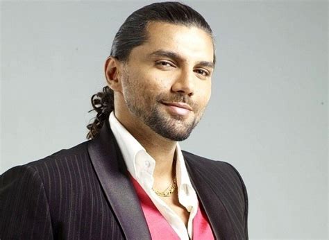 chetan hansraj biography examples