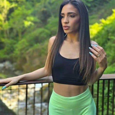chiedimi_di_sara onlyfans