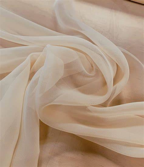 chiffon nude