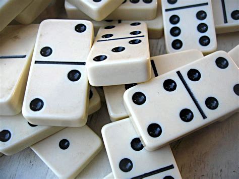 chip domino