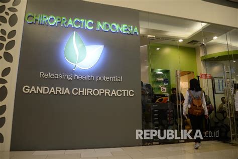 CHIROPRACTIC JAKARTA - Chiropractic First Klaim Stafnya Lulusan Universitas Ternama