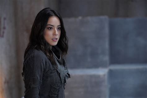 chloe bennet dating lincoln from agents of shield