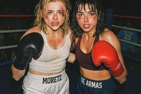 chloe moretz boosty