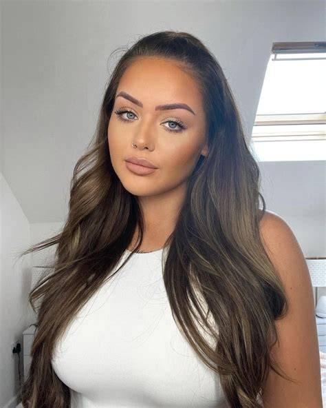 chloe nicole nude