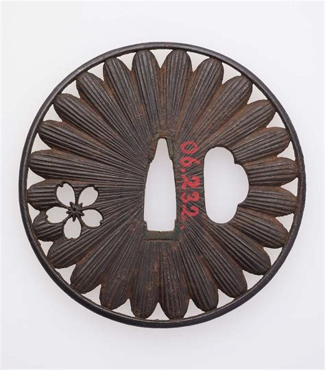 chrysanthemum – Tsuba Kansho