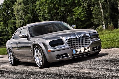 Chrysler 300 vs Bentley: Luxury Sedans Compared