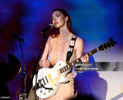 chrysta bell nude