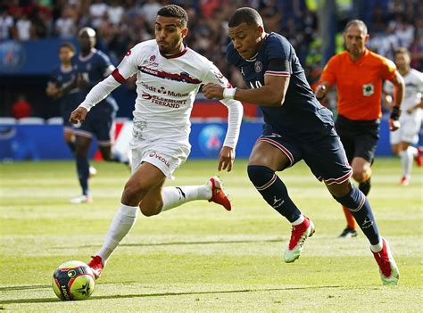 Clermont Foot vs. Paris Saint-Germain - Football Match Report 