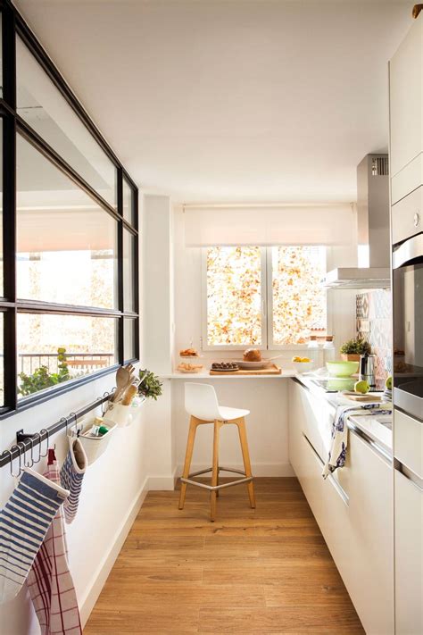 Cocinas integradas en salones pequeños: ideas para aprovechar el espacio