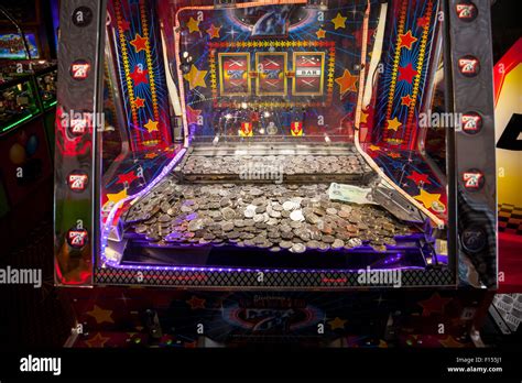 th?q=coin%20gambling%20machine