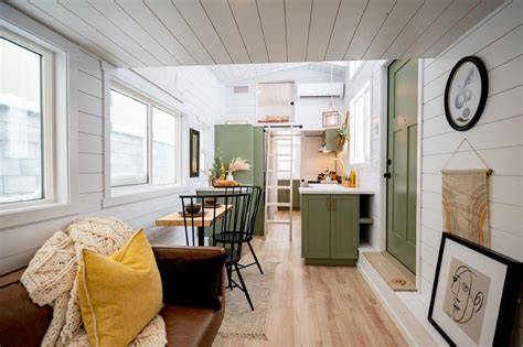 color me tiny a tiny house coloring book for adul