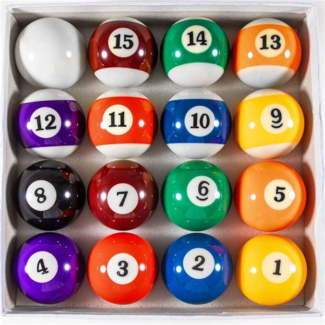 color of pool table balls