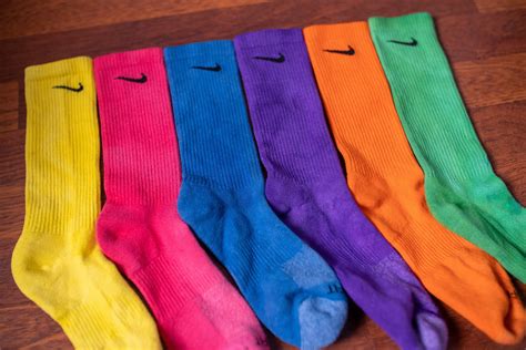 colored nike socks
