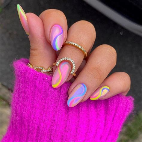 Colores de uñas para el verano: 10 tonos vibrantes para tus manos y pies