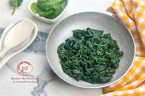 come cucinare spinaci in padella