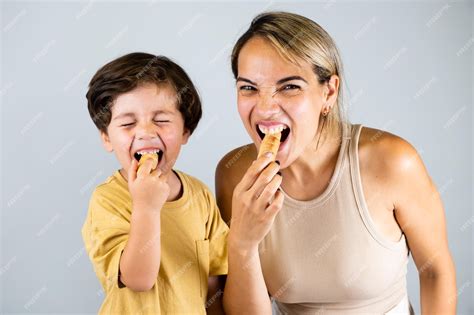 comiendo culitos