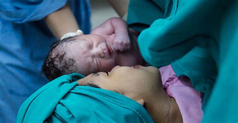 Comment La Naissance Vient Aux Femmes Les Techniq