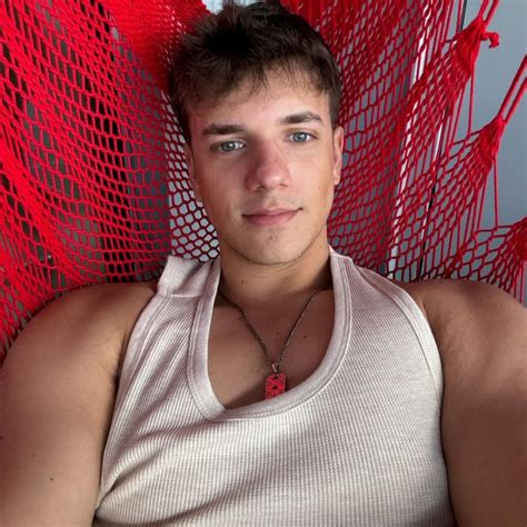 connor peters nude