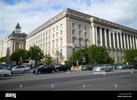 constitution ave washington